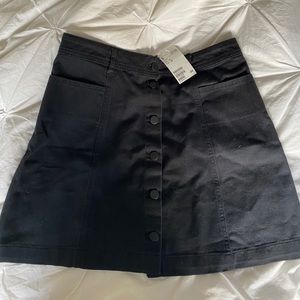 Black button H&M skirt